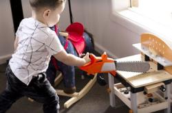 产后心理指导，帮助新妈妈平稳过渡到母亲角色